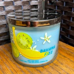 Bath & Body Works Bahama Fizz 14.5 oz 3-wick candle